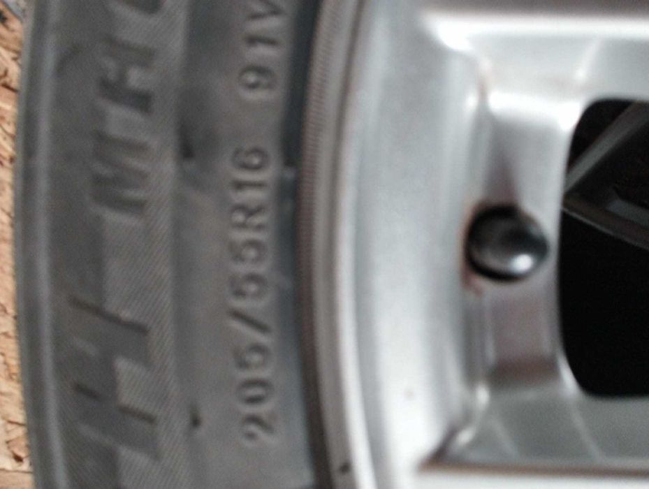 Летни гуми с джанти Мерцедес В класа