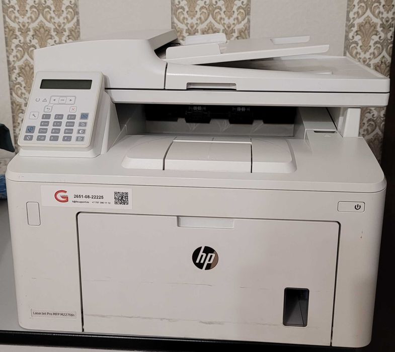 Принтер HP LaserJet Pro б/у