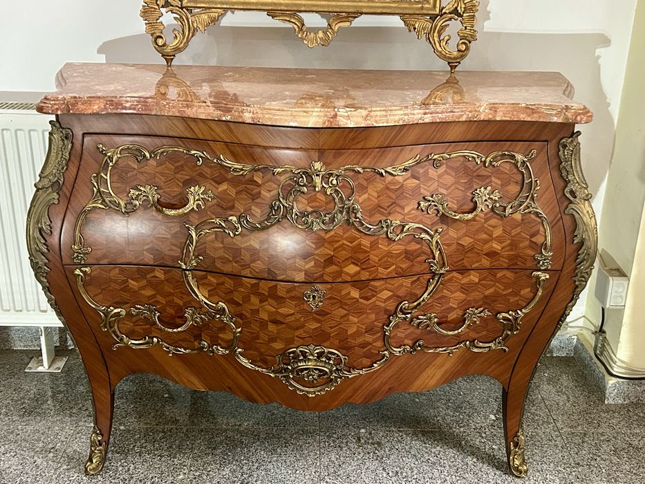 Set mobilier Louis XV – comodă cu marmură si oglinda+ 2 noptiere