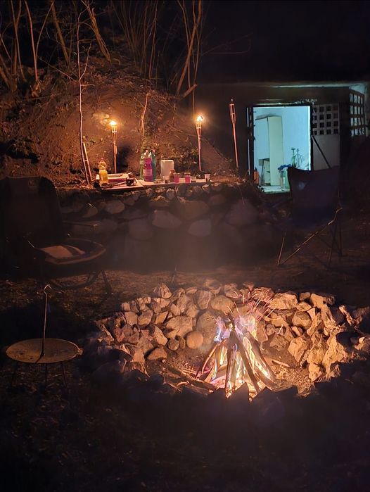 Vând Teren / Schimb 1100mp ( Vie + Pivniță ) Loc . Spinuș 28 km Oradea