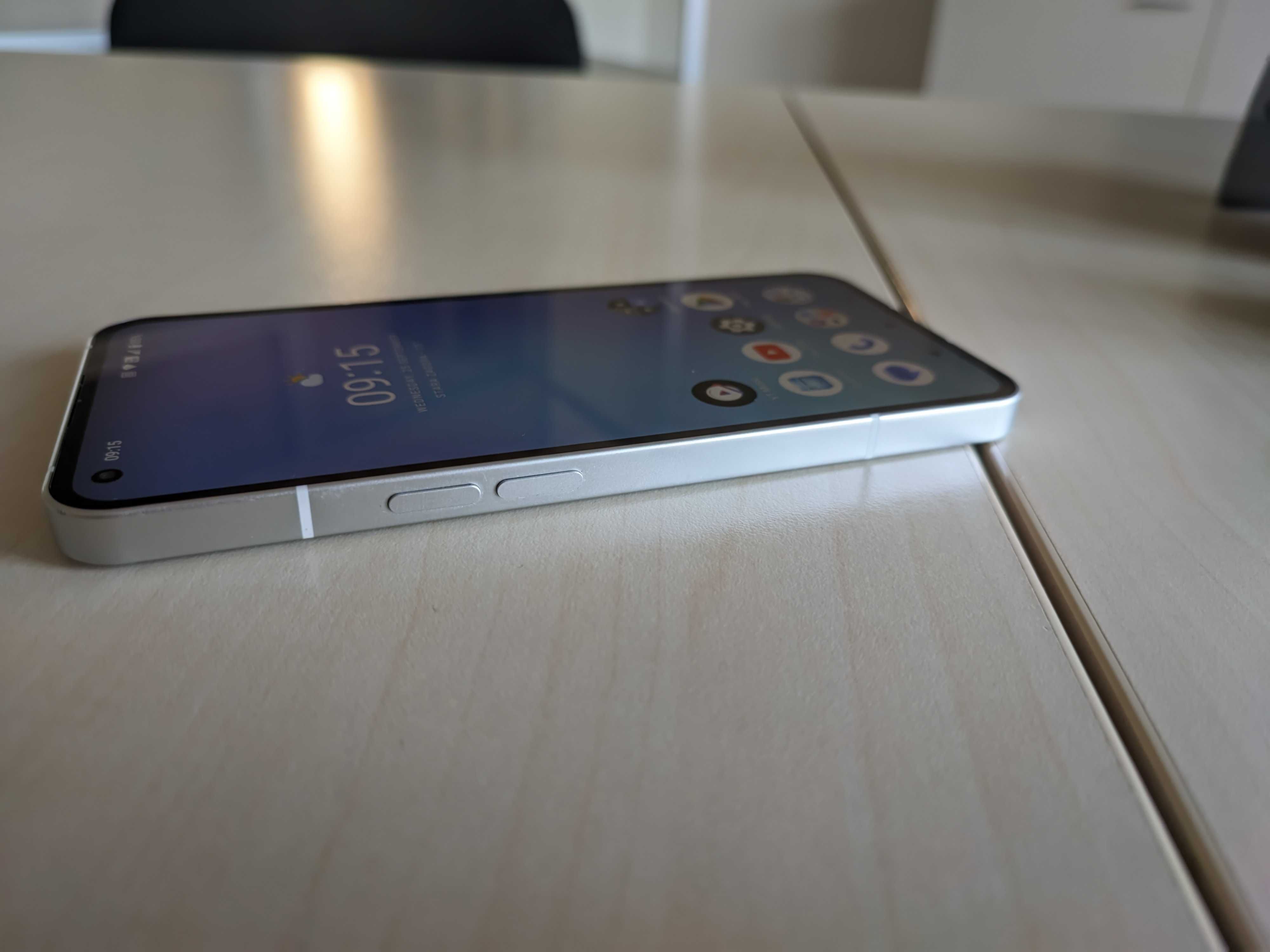 Nothing Phone 1 - 8/256GB, Бял цвят