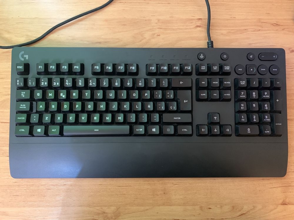 Гейминг клавиатура Logitech G213 Prodigy