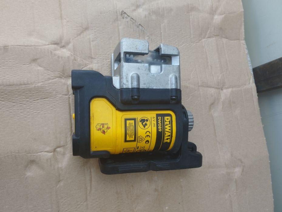 Laser dewalt lumina roșie