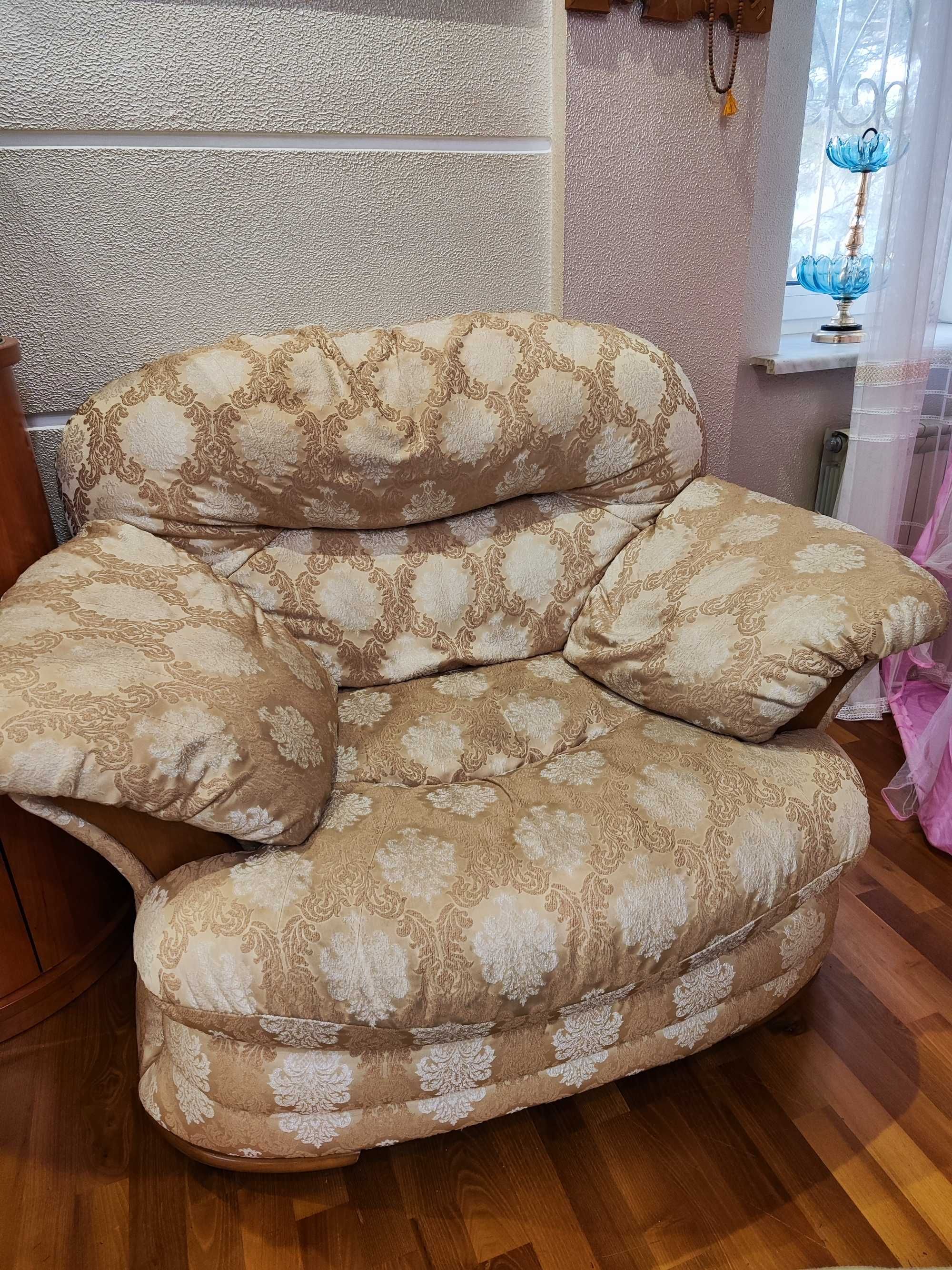 Продам шикарную мебель. Белорусский диван и 2 кресла