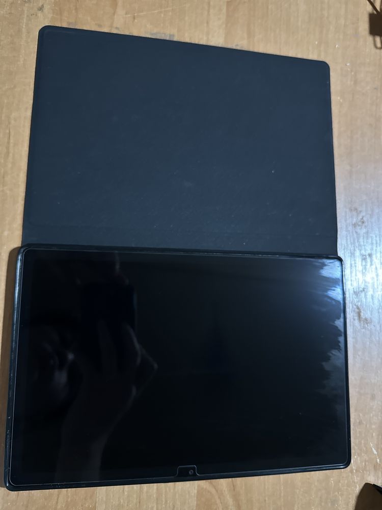 Samsung Tab A8 (Торг уместен)