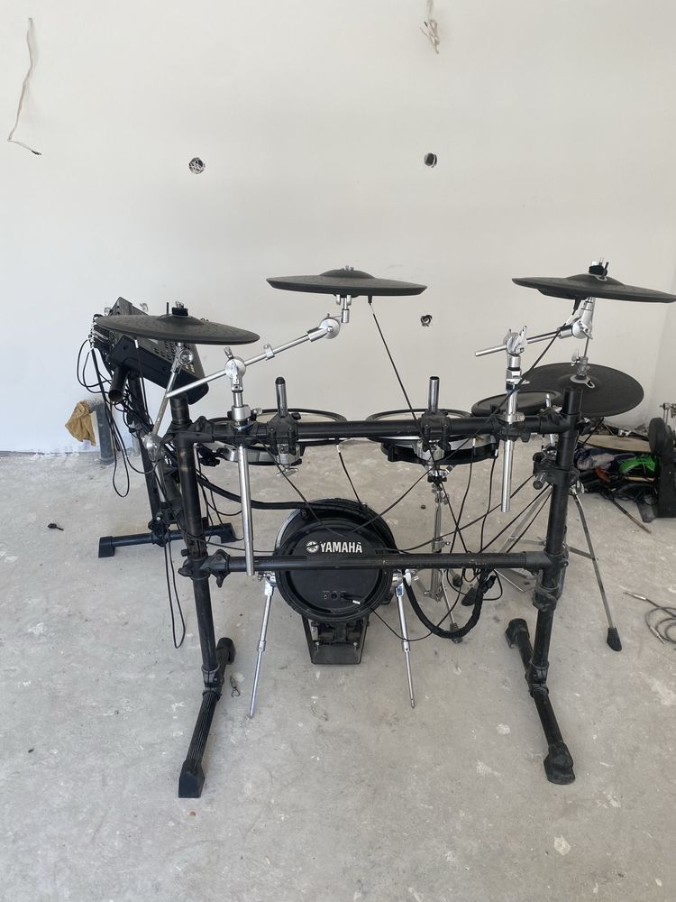 Продавам Yamaha k900M