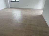 Vând aproximativ 80 mp, grosime 10 mm de parchet laminat .