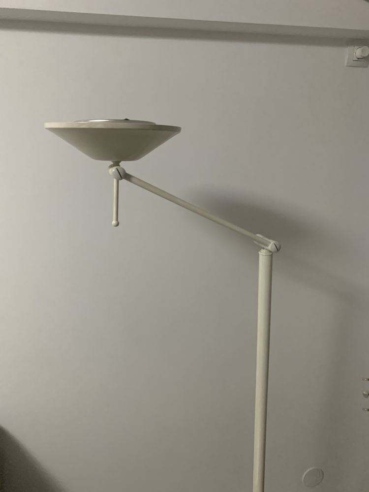 Corp Iluminat casa cu halogen pret redus 50% doar 250 de ron