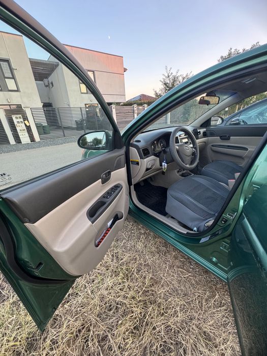 Hyundai Accent 1.6 benzina. 2007