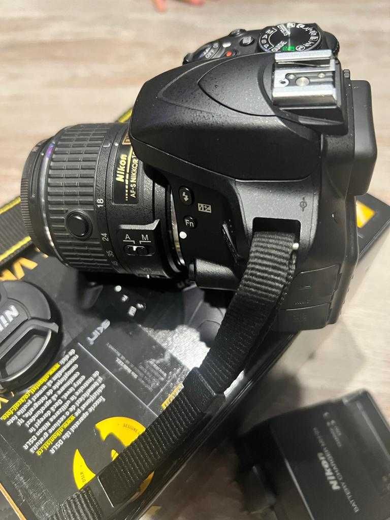 DSLR Nikon D3300, 24.2MP + Obiectiv 18-55mm VR II