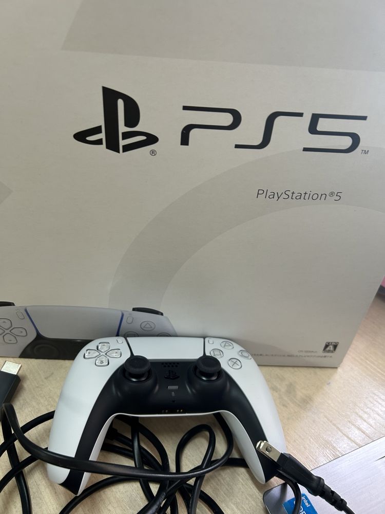 Продам игровая приставка PS 5 (каскелен лот 367576)