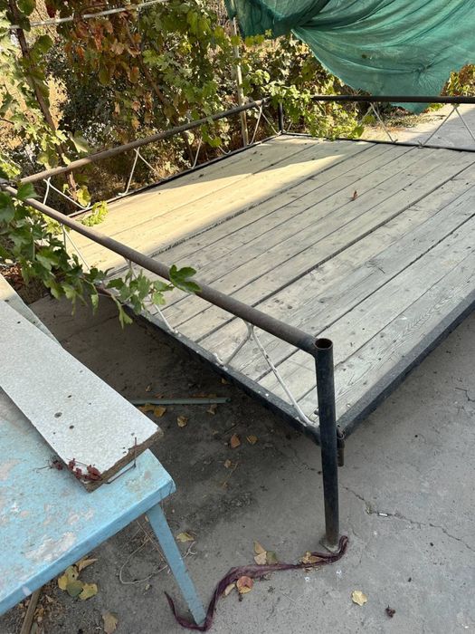 Tapchan sotiladi 3 ga 3