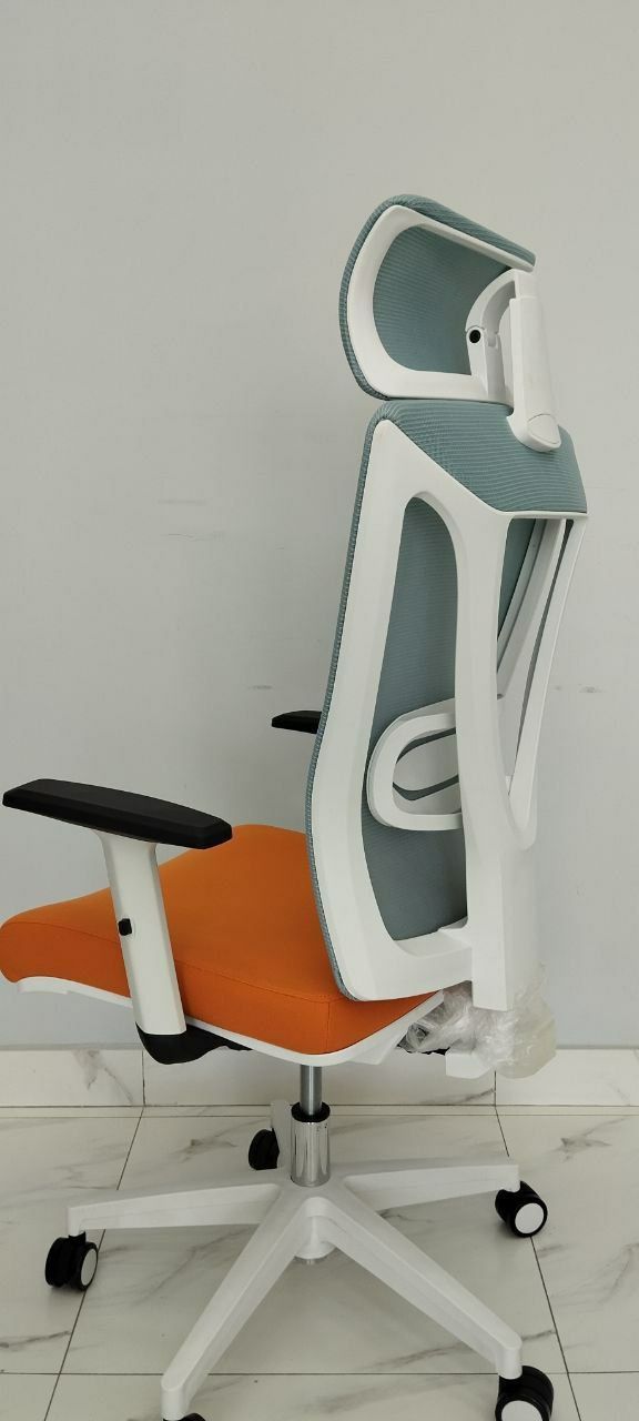 Офисное кресло модель Ленси,Lensi