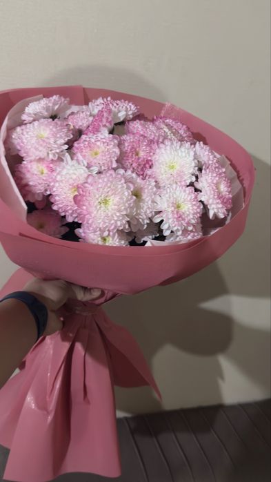 Свежий букет, только подарили, отдам за 3к