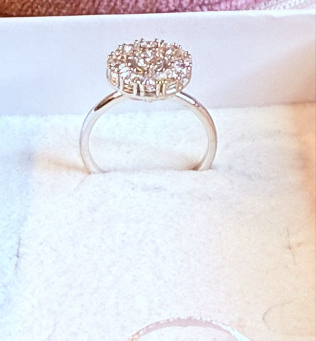 Дамски пръстн бяло злато и брилянти