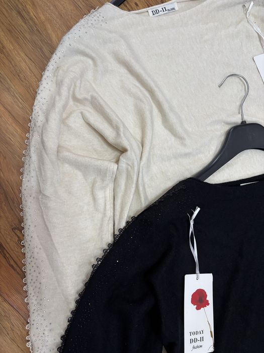 Дамски блузи в два цвята