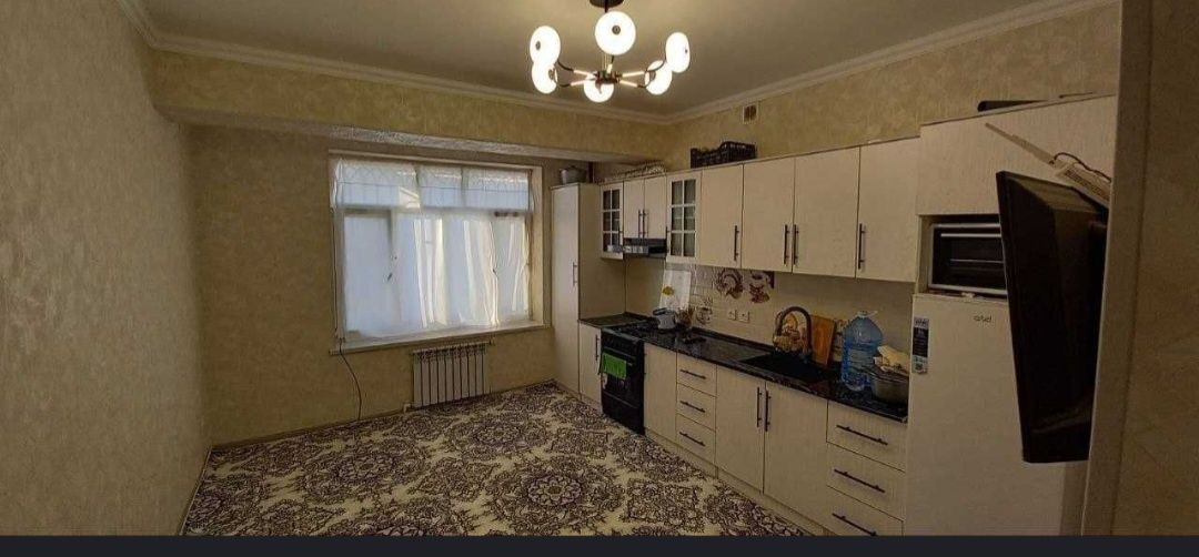 Чорсу метроси ёнида 1 хонали квартира