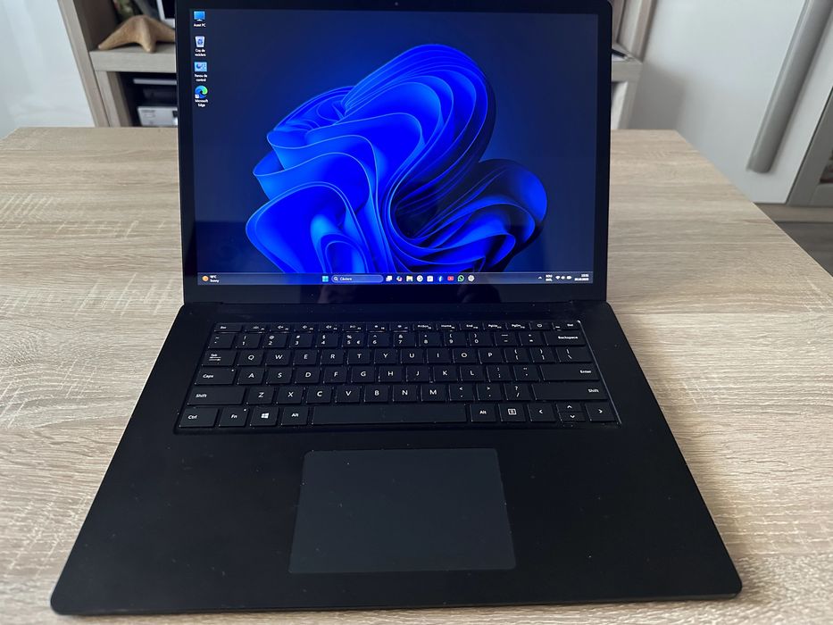 Microsoft Surface Laptop 3 15" Touch 2K i5-1035G7 2.4GHz 16GB  1Tb Ssd