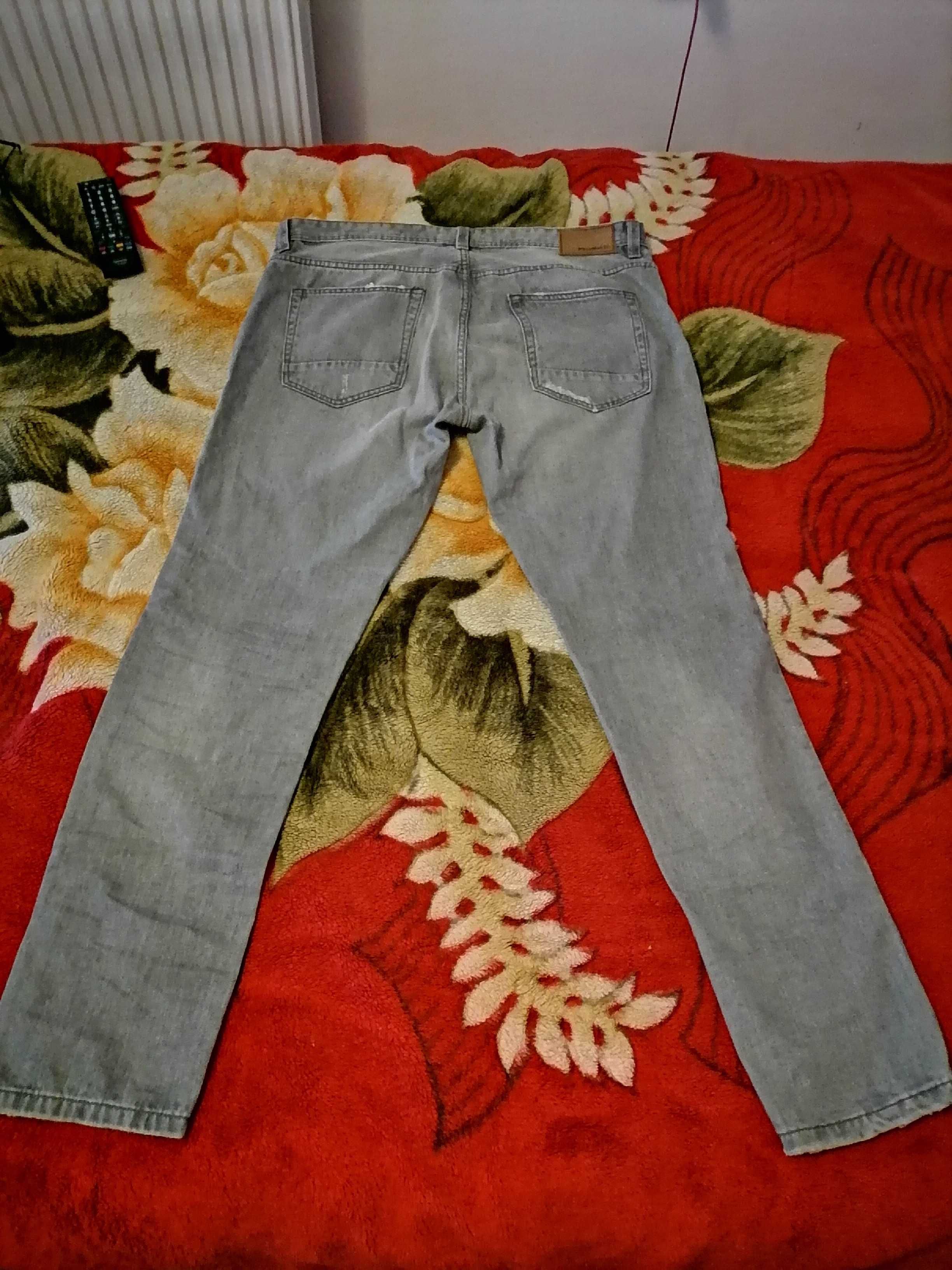 Pull & Bear Slim Fit Blugi Distressed Jeans masura 48/38 culoare gri