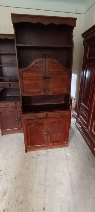 Mobila veche stare foarte bună