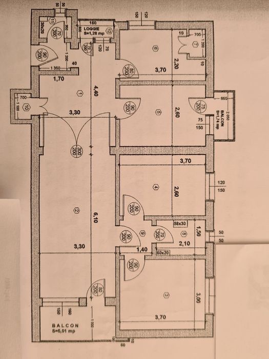 Vând apartament 4 camere etaj 1