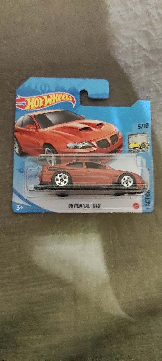 Hot wheels колички