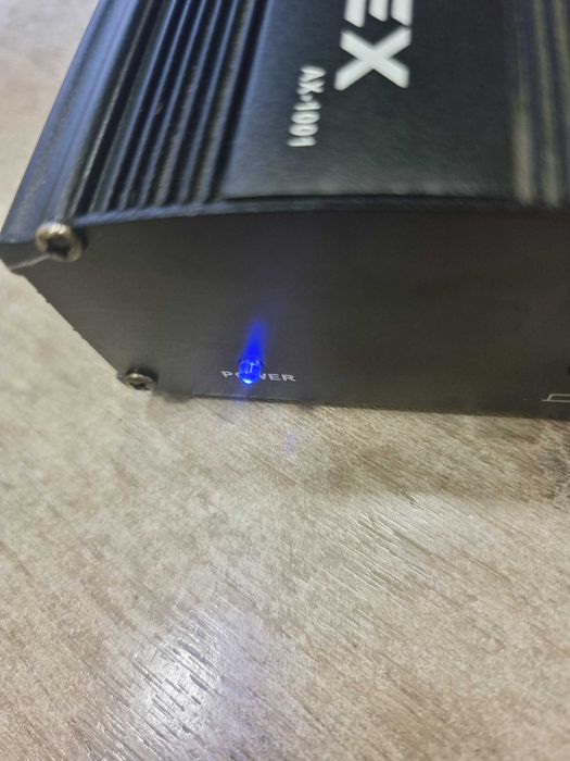 Захранване за микрофон ALAWREX AX-1001