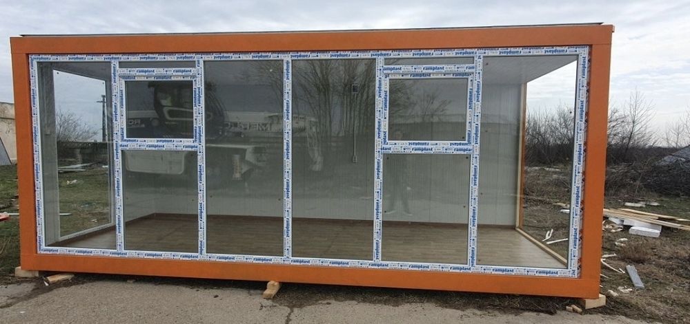 Vand containere modulare cu cabine de dus