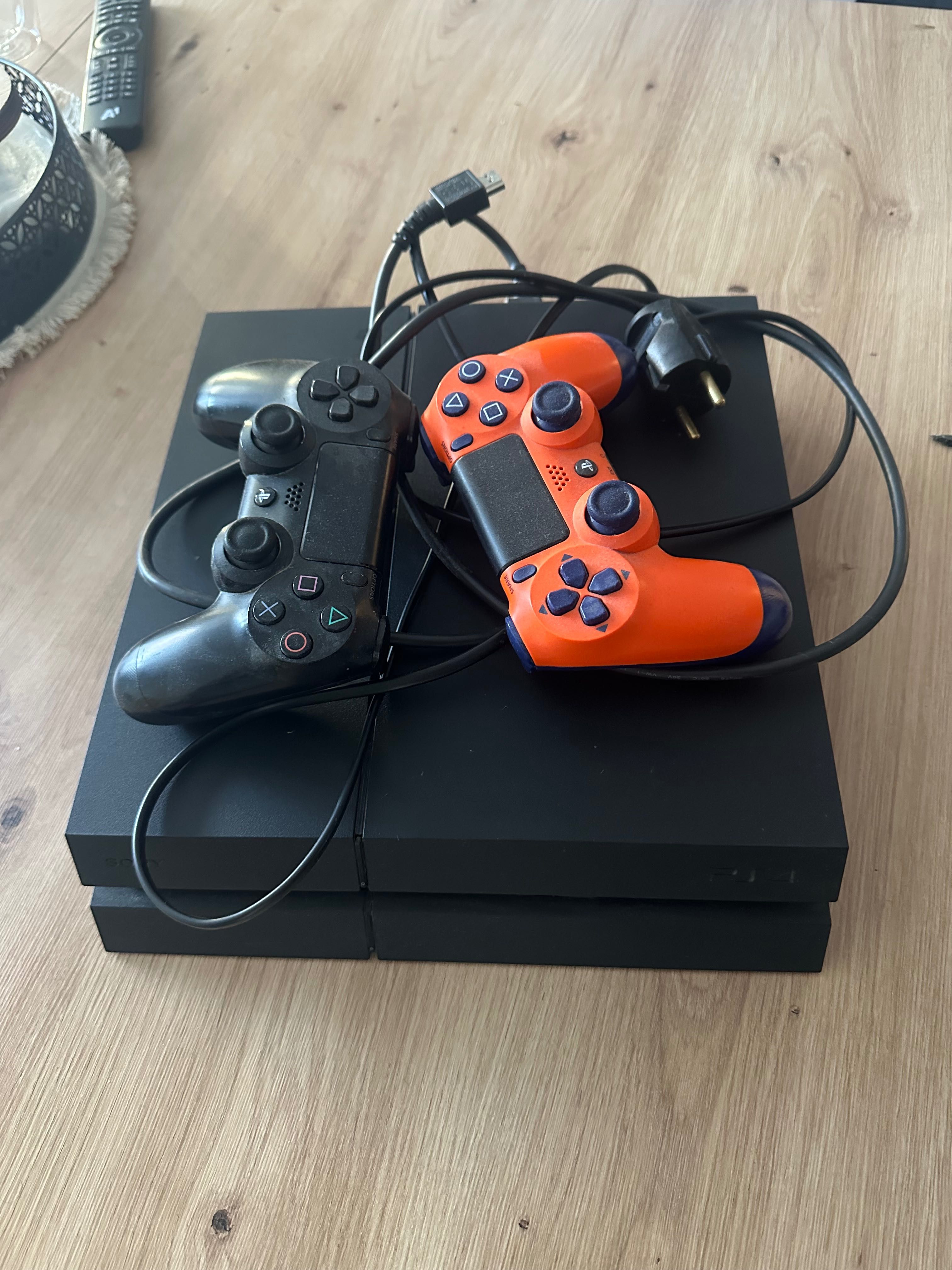 Плейстейшън 4 PS4