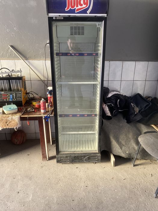 Холодильник для магазина и дома