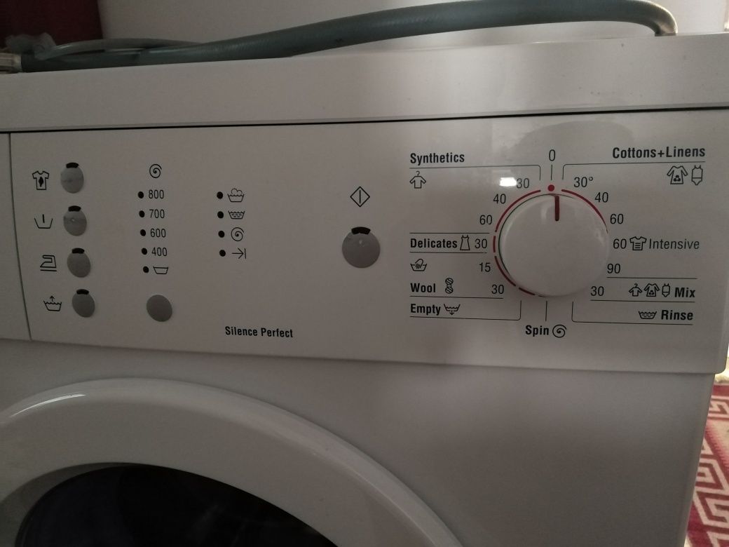 Продам стиральную  машину!