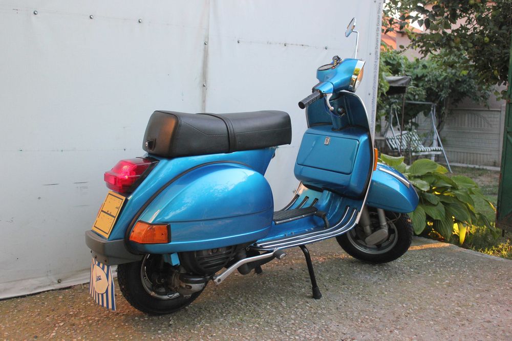 Retro/vintage Piaggio Vespa PX200 - Arcobaleno 1981-83