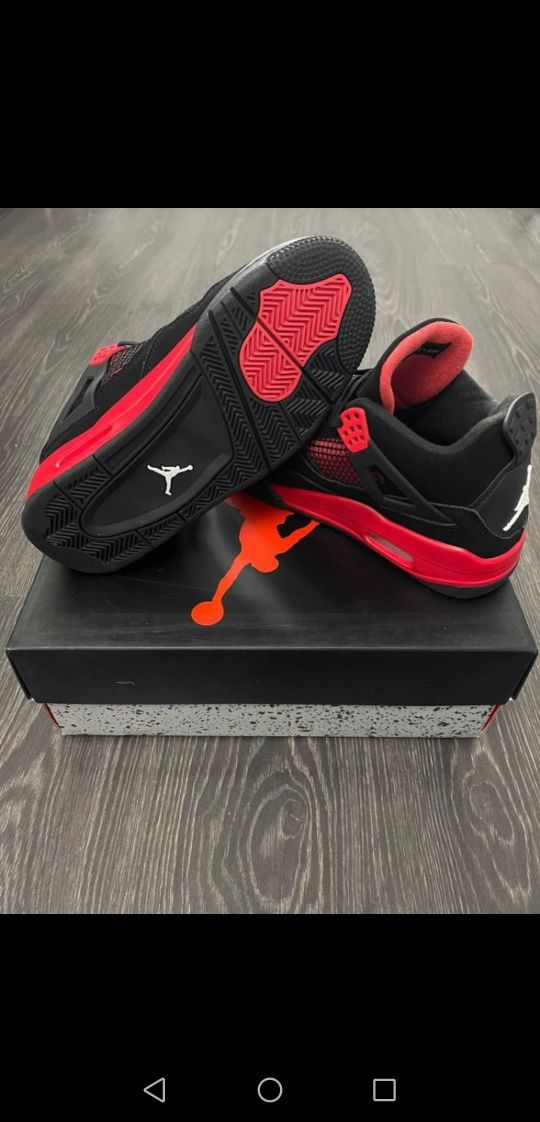 Jordan 4 red thunder