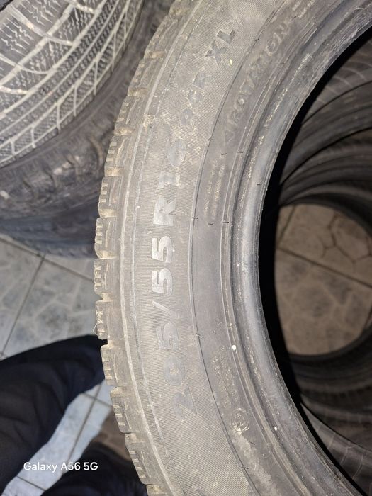 Шины комплект зимние.