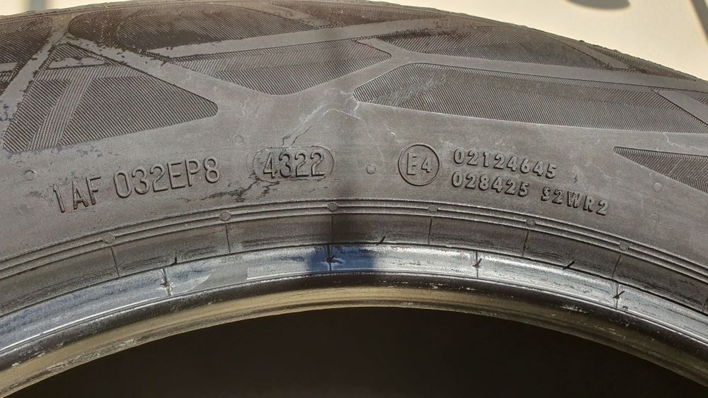 Continental 225/60 R18 V XL 104V