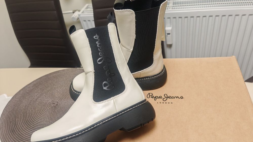 Нови боти Pepe Jeans