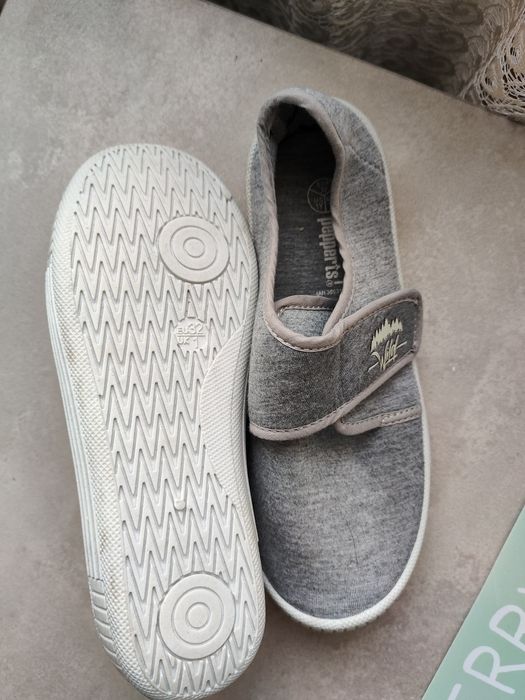 Обувки за момче 32 номер