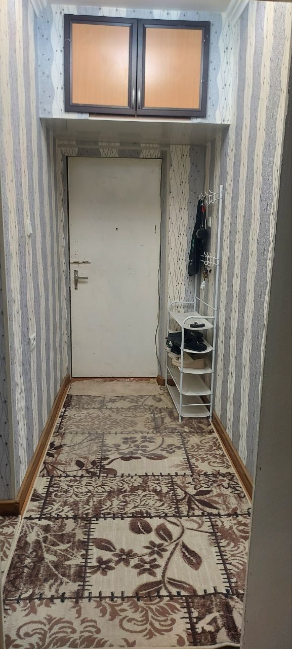 Юнусобод 4кв 1 хона 2 хона килинган. Локация яхши