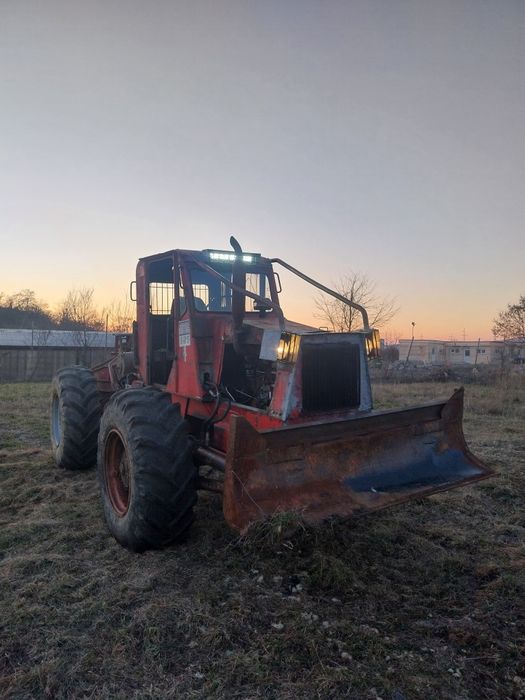 Tractor articulat forestier TAF