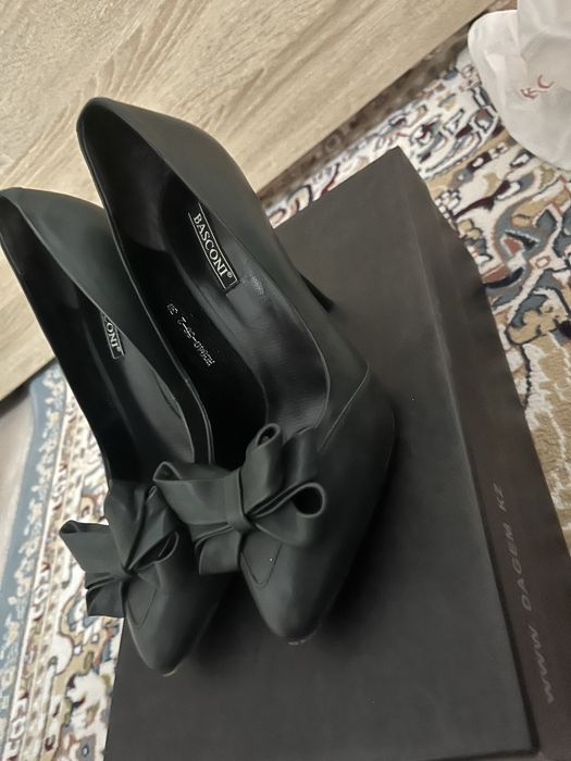 Туфли изумрудного цвета