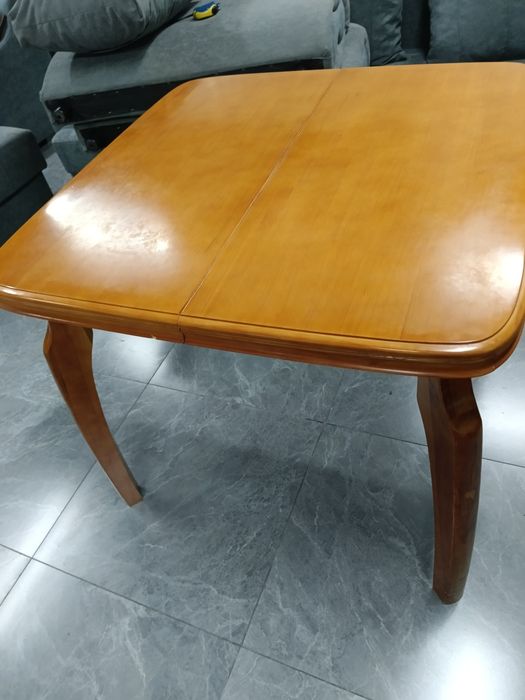 Продам стол кухонный