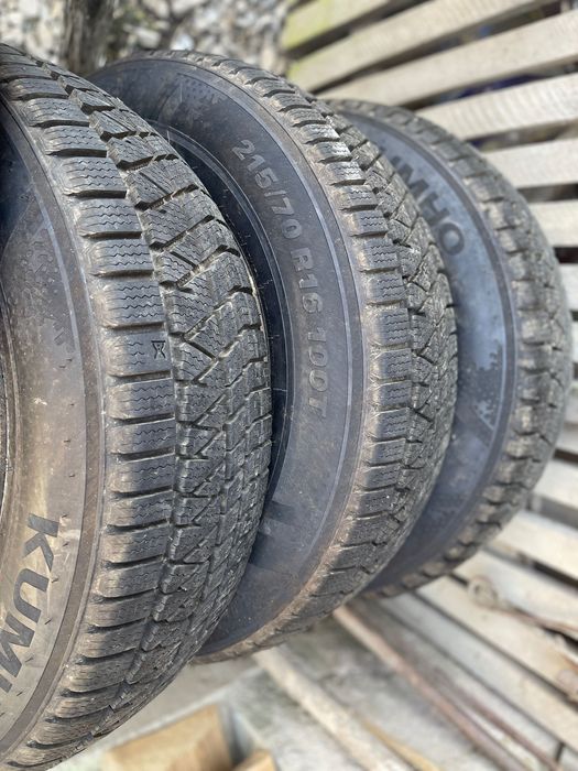 Jante tablă cu cauciucuri de iarnă 215/70 R16