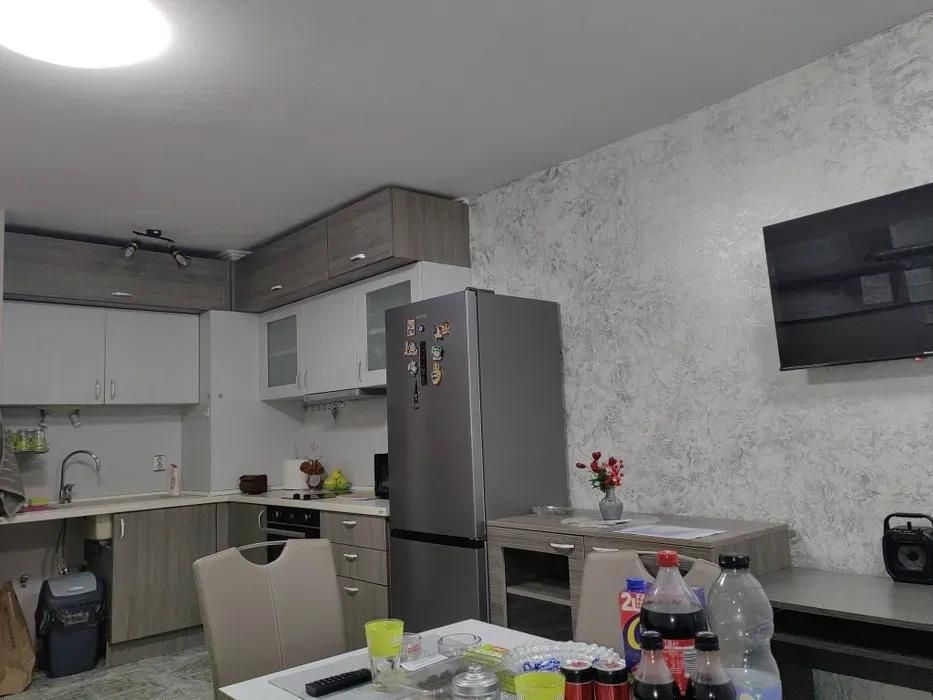 Тристаен апартамент, под наем, кв. Владислав Варненчик