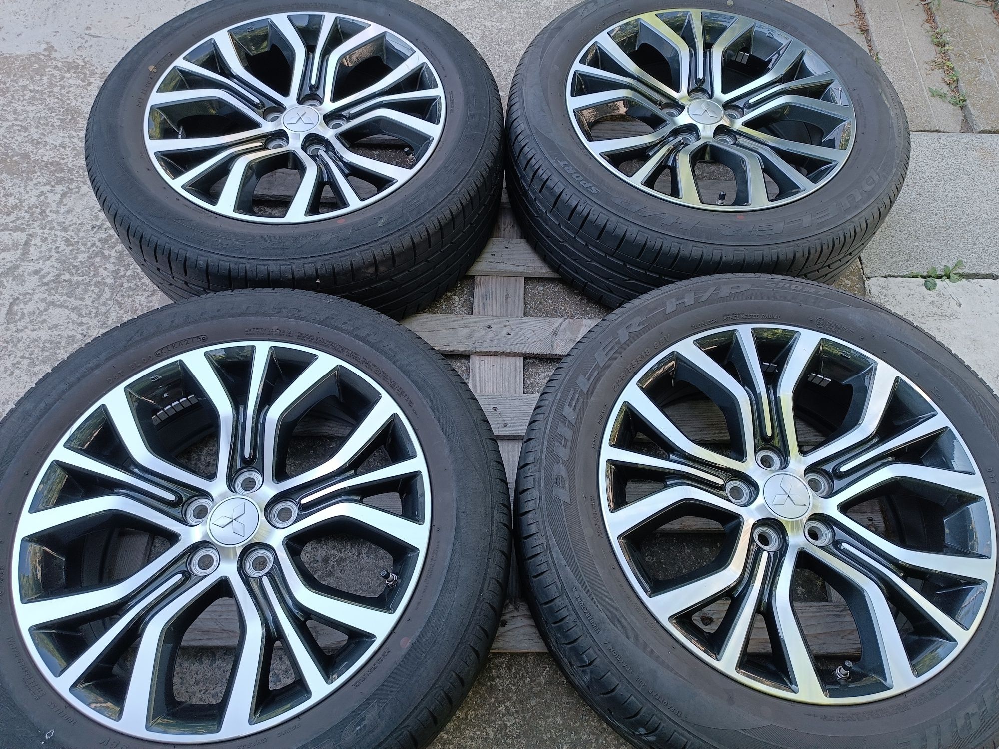 Лети джанти 18ки 5х114.3 Mitsubishi + летни гуми 225/55/18 Bridgestone
