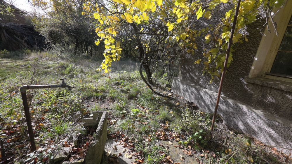 Продава се къща в село Гълъбник, област Перник