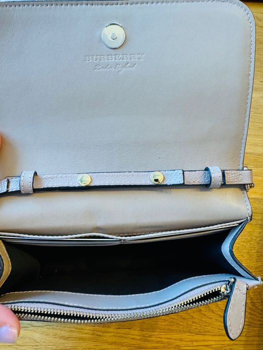 Burberry чанта crossbody естествена кожа