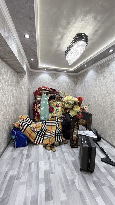 Срочно продаётся переделанная 4х комнатная квартира адрес Геофизика