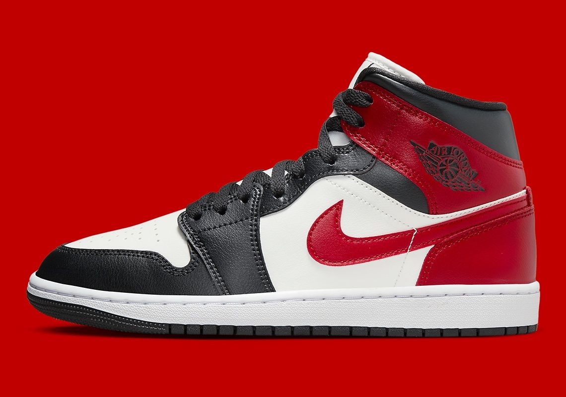Jordan 1 mid " black toe" 44 si 44.5 originali noi