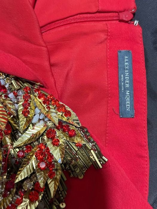 Вечернее платье М один раз надевали