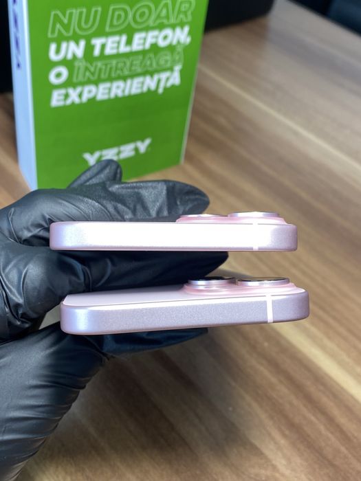 iPhone 15 / 128 GB / Sănătate baterie 100% / Nou desigilat